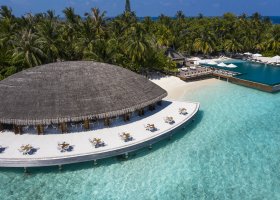 maledivy-hotel-huvafen-fushi-300.jpg