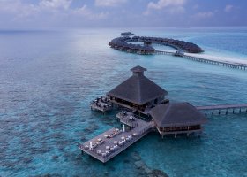 maledivy-hotel-huvafen-fushi-325.jpg