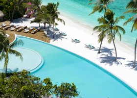 maledivy-hotel-ifuru-island-maldives-002.jpg