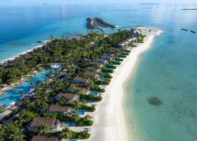 maledivy-hotel-kuda-villingili-resort-019.jpg