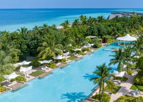 maledivy-hotel-kuda-villingili-resort-024.jpg