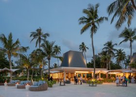 maledivy-hotel-kuda-villingili-resort-139.jpg