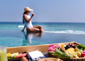 maledivy-hotel-kudafushi-409.jpeg