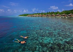 maledivy-hotel-kuramathi-island-resort-304.jpg