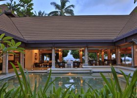 maledivy-hotel-kurumba-maldives-247.jpg