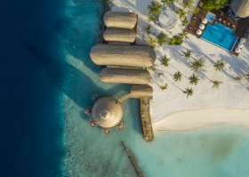 maledivy-hotel-lti-maafushivaru-maldives-001.jpg