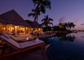 maledivy-hotel-milaidhoo-016.jpg