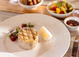 maledivy-hotel-niva-velassaru-410.jpg