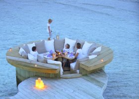 maledivy-hotel-soneva-jani-001.jpg