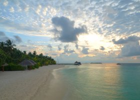 maledivy-hotel-sun-siyam-vilu-reef-254.jpg