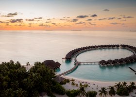 maledivy-hotel-sun-siyam-vilu-reef-300.jpg