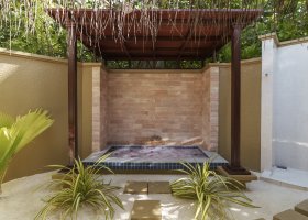 maledivy-hotel-sun-siyam-vilu-reef-379.jpg