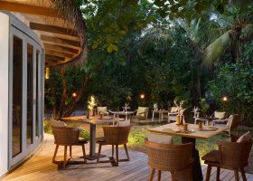 maledivy-hotel-vakkaru-maldives-131.jpg