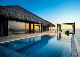 maledivy-hotel-velaa-private-island-086.jpg