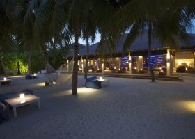 maledivy-hotel-velassaru-maldives-241.jpg