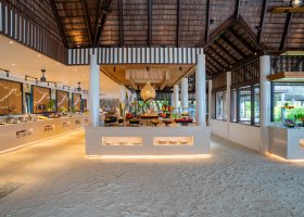 maledivy-hotel-veligandu-island-resort-140.jpg