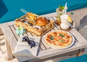 maledivy-hotel-veligandu-island-resort-173.jpg