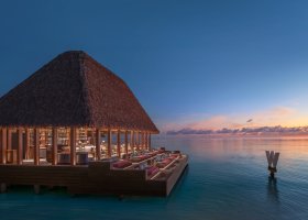 maledivy-hotel-w-maldives-370.jpg