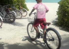 maledivy-s-detmi-tri-resorty-tri-podoby-maledivskeho-raje-001.jpg
