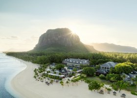 mauricius-hotel-st-regis-le-morne-resort-408.jpg