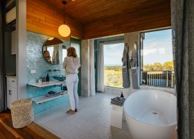 novy-zeland-hotel-hapuku-lodge-tree-houses-013.jpg