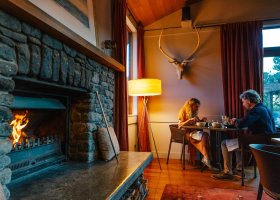 novy-zeland-hotel-hapuku-lodge-tree-houses-027.jpg