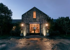 rosewoodhotelgroup.com