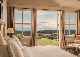 rosewoodhotelgroup.com