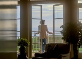 rosewoodhotelgroup.com