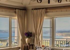 rosewoodhotelgroup.com
