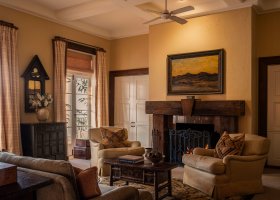 rosewoodhotelgroup.com