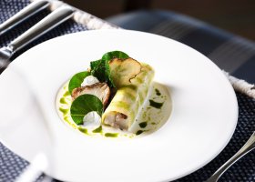 rosewoodhotelgroup.com