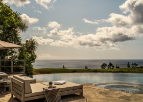 rosewoodhotelgroup.com