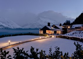 rosewoodhotelgroup.com