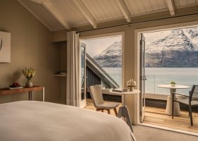 rosewoodhotelgroup.com