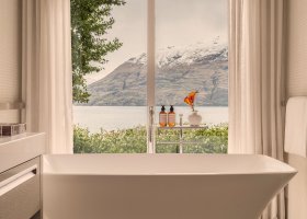rosewoodhotelgroup.com