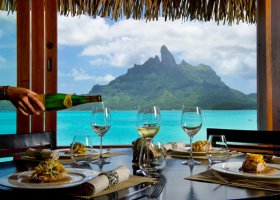 polynesie-hotel-st-regis-bora-bora-051.jpg