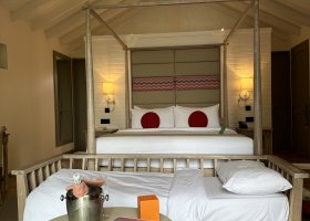 recenze-hotelu-na-maledivach-cora-cora-maldives-a-dusit-thani-029.jpg