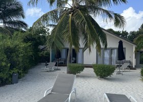 recenze-hotelu-na-maledivach-cora-cora-maldives-a-dusit-thani-037.jpg