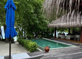 recenze-hotelu-na-maledivach-cora-cora-maldives-a-dusit-thani-048.jpg