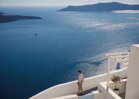 recko-hotel-helestia-pocket-hotel-caldera-santorini-006.jpg