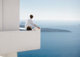 recko-hotel-helestia-pocket-hotel-caldera-santorini-009.jpg