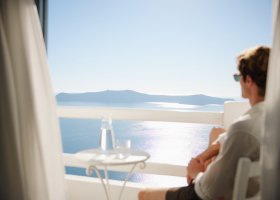 recko-hotel-helestia-pocket-hotel-caldera-santorini-010.jpg