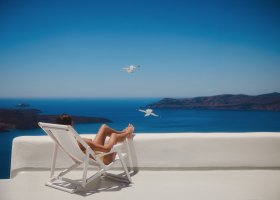 recko-hotel-helestia-pocket-hotel-caldera-santorini-012.jpg