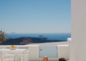 recko-hotel-helestia-pocket-hotel-caldera-santorini-014.jpg