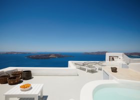 recko-hotel-helestia-pocket-hotel-caldera-santorini-023.jpg
