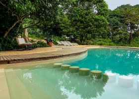 uganda-hotel-entebbe-forest-lodge-014.jpg