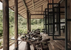 uganda-hotel-gorilla-forest-lodge-003.jpg