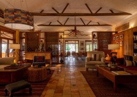 uganda-hotel-kyambura-gorge-lodge-013.jpg