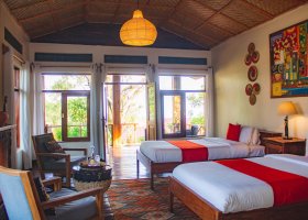 uganda-hotel-nkuringo-gorilla-lodge-025.jpg